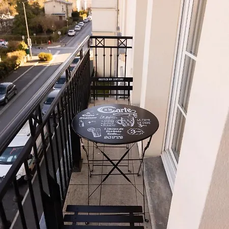 Les Souvenirs Intemporels Reims Apartment